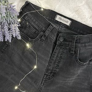 Madewell 10” High Rise Skinny Raw Hem Black Jeans